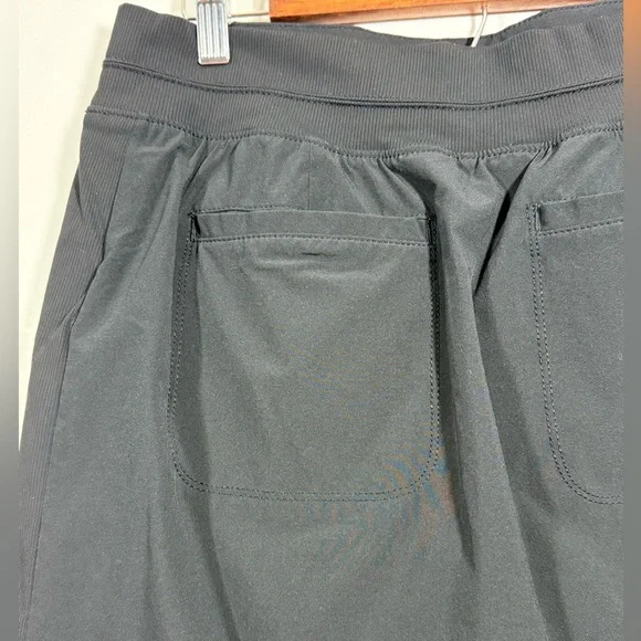 Athleta Size 10 Women’s Black Skirt - Picture 16 of 16